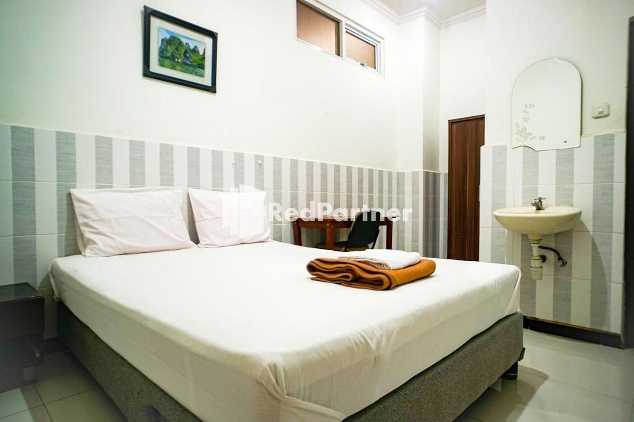Hoki Homestay Redpartner Surabaya Exterior photo
