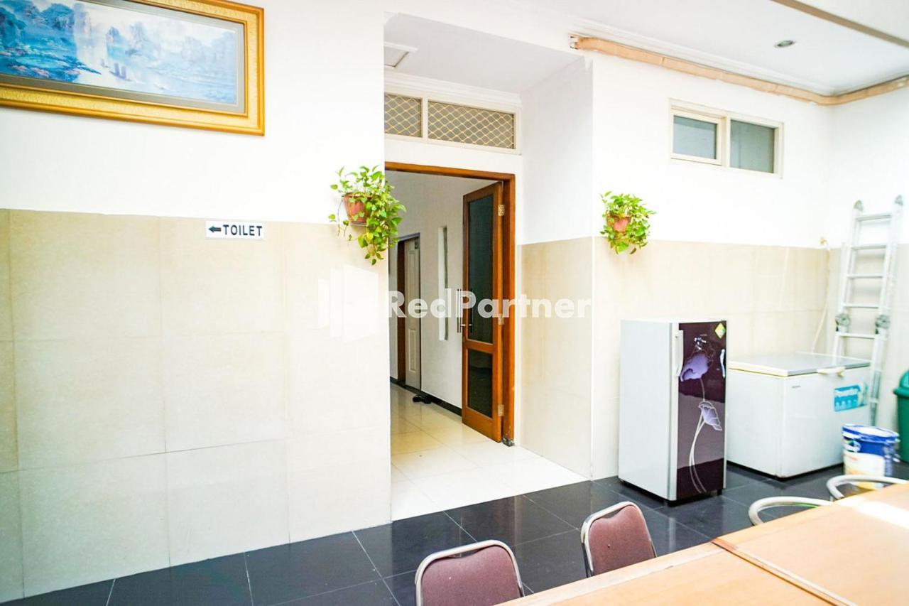 Hoki Homestay Redpartner Surabaya Exterior photo